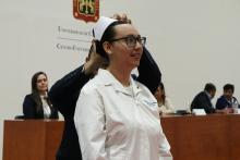 88 Estudiantes de Enfermería del CUSur Reciben Cofias y Listones en Emotiva Ceremonia