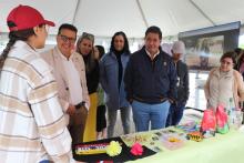 Muestran a la comunidad del CUSur los servicios académicos con los que cuenta a través de una feria