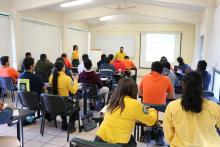 Capacitan a estudiantes del CUSur para combatir incendios forestales