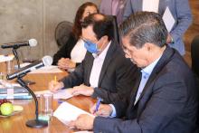 Firma de convenios con municipios