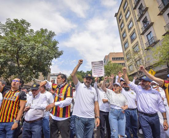 Más de 103 mil universitarios salieron a marchar por la autonomía y un presupuesto digno para la UdeG
