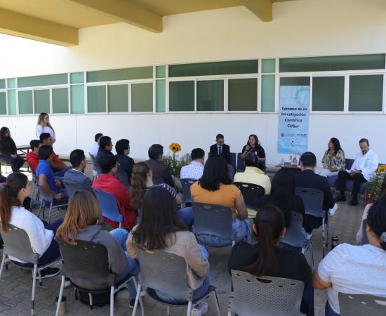 Presentan en CUSur el libro “Las Tecnologías en y para la Salud Pública"