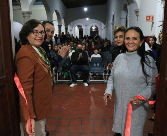 Inauguran exposición colectiva "Sentidos Expuestos" en Casa del Arte del CUSurInauguran exposición colectiva "Sentidos Expuestos" en Casa del Arte del CUSur