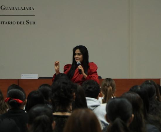 CUSur da la bienvenida a más de 800 estudiantes en el inicio del ciclo escolar 2025 "A"