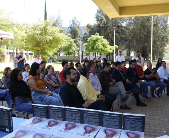 Presentan en CUSur el libro “Las Tecnologías en y para la Salud Pública"