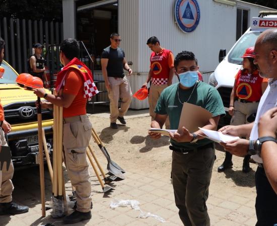 CONAFOR entrega al CUSur herramienta para el combate de incendios forestales