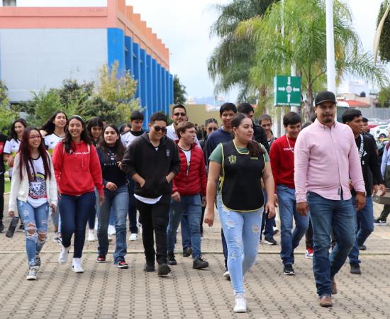 Se lleva a cabo la edición XX de la feria Una mirada al CUSur 2023B