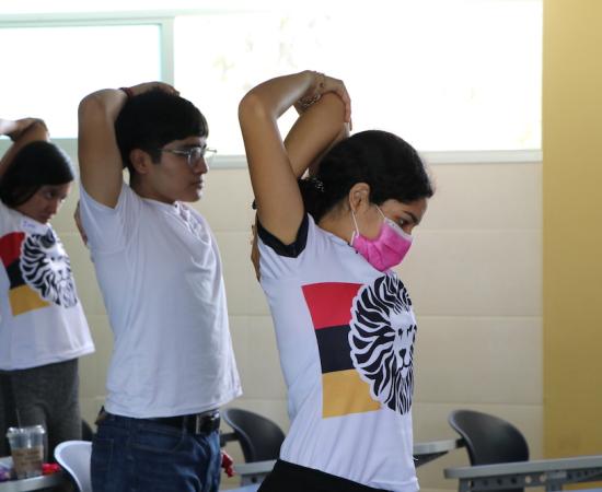 Reciben capacitación en pausas activas en el CUSur
