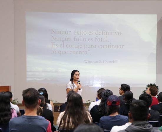 Hablan sobre resiliencia en la bienvenida académica de la División de Ciencias de la Salud
