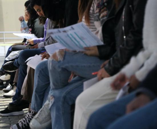 Asisten mil 810 aspirantes a realizar su examen de ingreso al CUSur