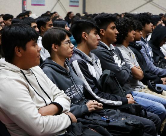 El CUSur recibe a más de mil estudiantes de nivel medio superior en la XXI feria “Una mirada al CUSur”