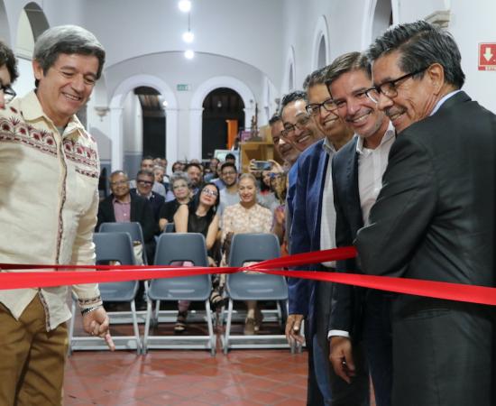 Inauguran la exposición fotográfica “Belleza alada”
