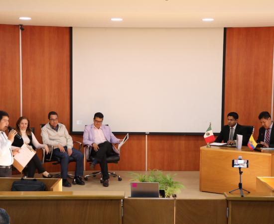 Presentan libro sobre la justicia transicional
