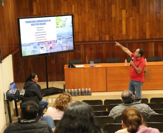 Charlan en el CUSur sobre el cuidado del agua