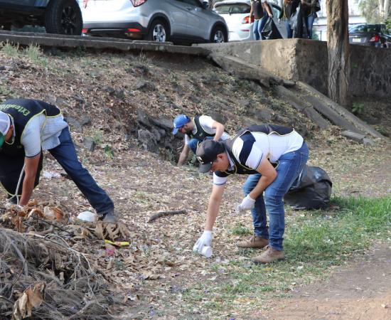 El CUSur participa en la campaña Limpiemos Zapotlán, en el marco del Día Mundial del Medio Ambiente