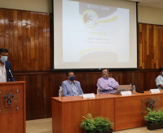 Dictan conferencia sobre Rubén Fuentes en el CUSur