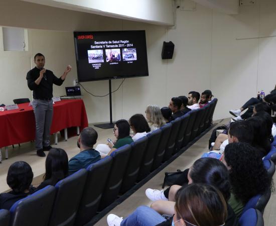 Coloquio de avances de investigación en CUSur promueve competencias comunicacionales