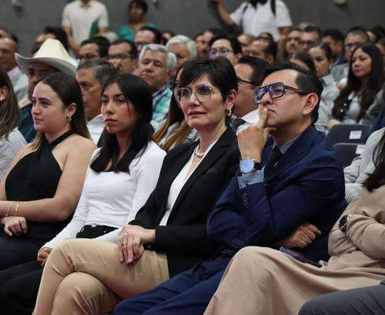 Primer informe del Dr. Dante Haro destaca crecimiento, inversión y visión de futuro en CUSur