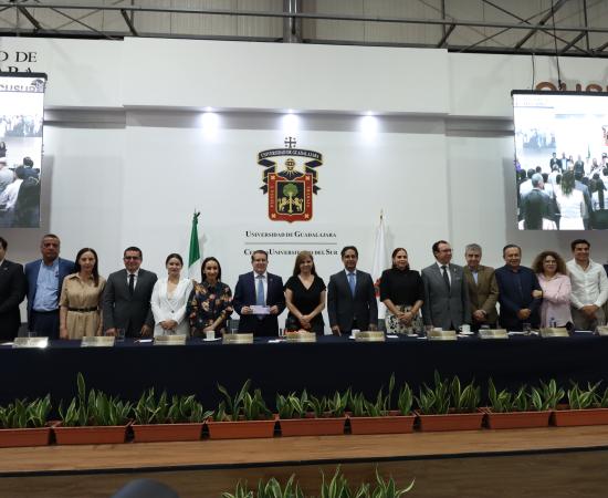 Primer informe del Dr. Dante Haro destaca crecimiento, inversión y visión de futuro en CUSur