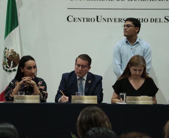 Primer informe del Dr. Dante Haro destaca crecimiento, inversión y visión de futuro en CUSur