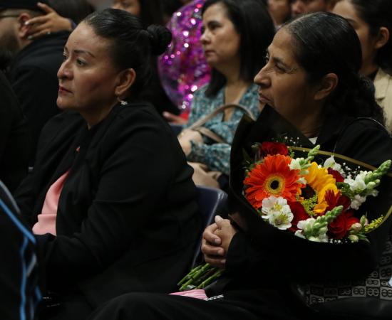 88 Estudiantes de Enfermería del CUSur Reciben Cofias y Listones en Emotiva Ceremonia