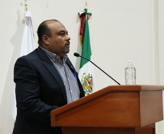 88 Estudiantes de Enfermería del CUSur Reciben Cofias y Listones en Emotiva Ceremonia