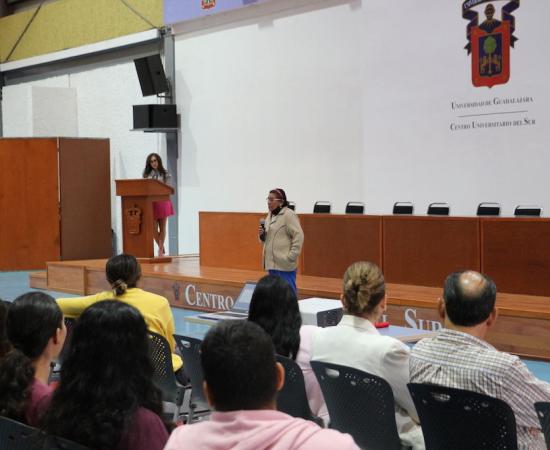 Apoyo psicológico a cuidadores de pacientes con cáncer de mama