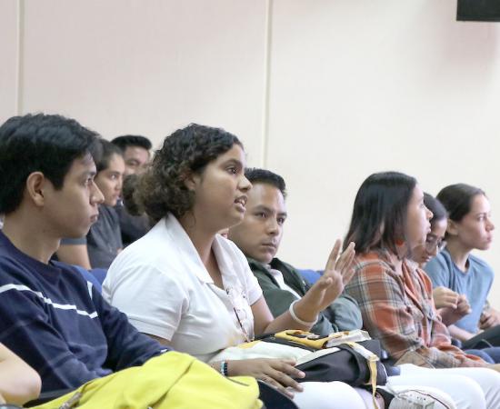 Charla sobre identidades trans