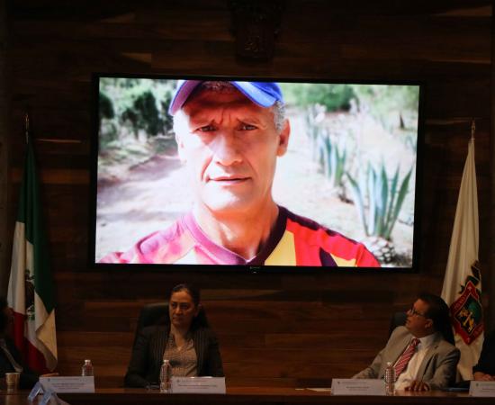 Emotivo homenaje póstumo al doctor José Andrés Reyes Gutiérrez en el CUSur